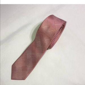Men tie never worn